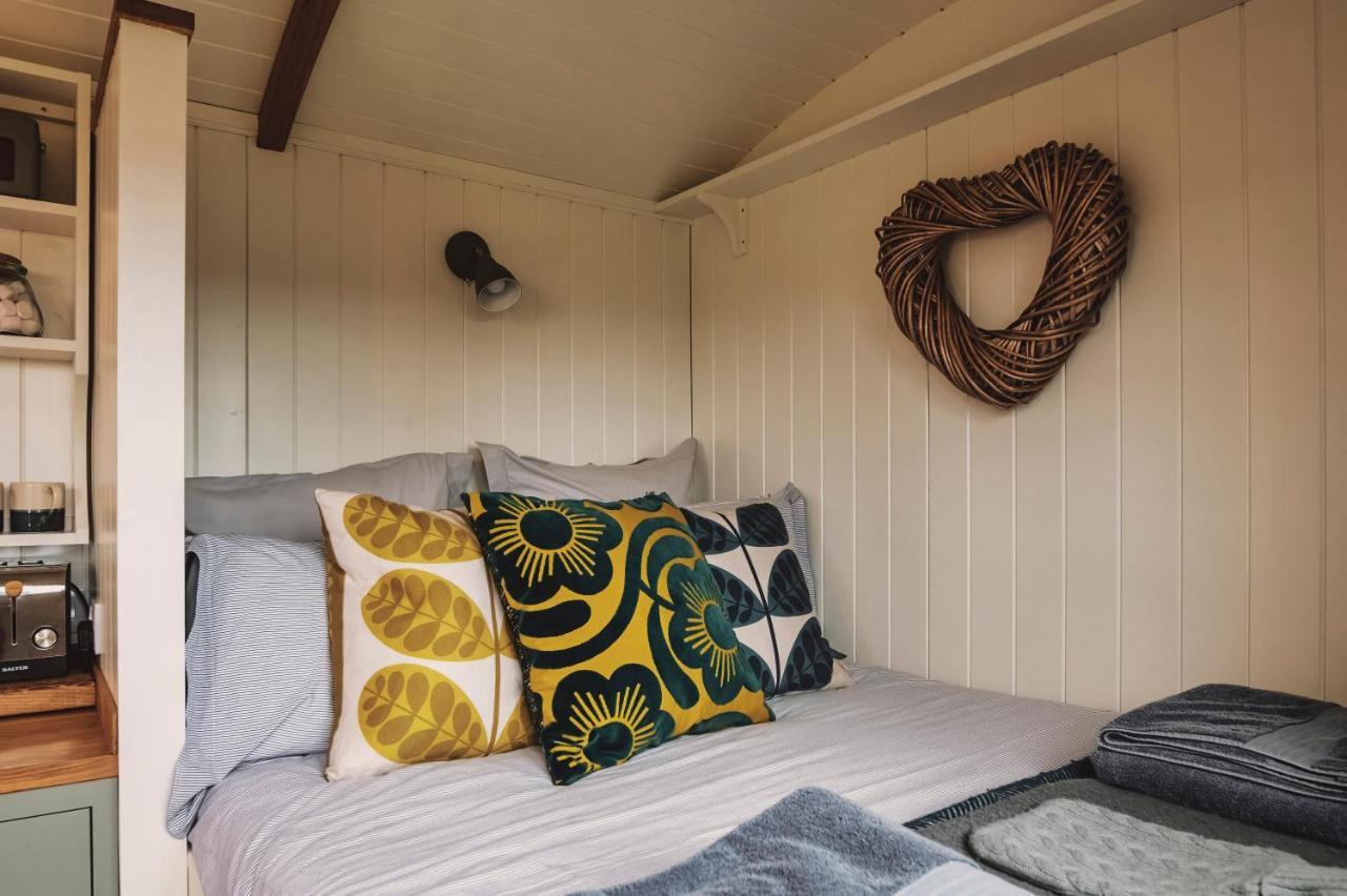 Luxury Shepherd'S Hut On Flower Farm With Outdoor Bath In Mid Cornwall Truro Exteriér fotografie